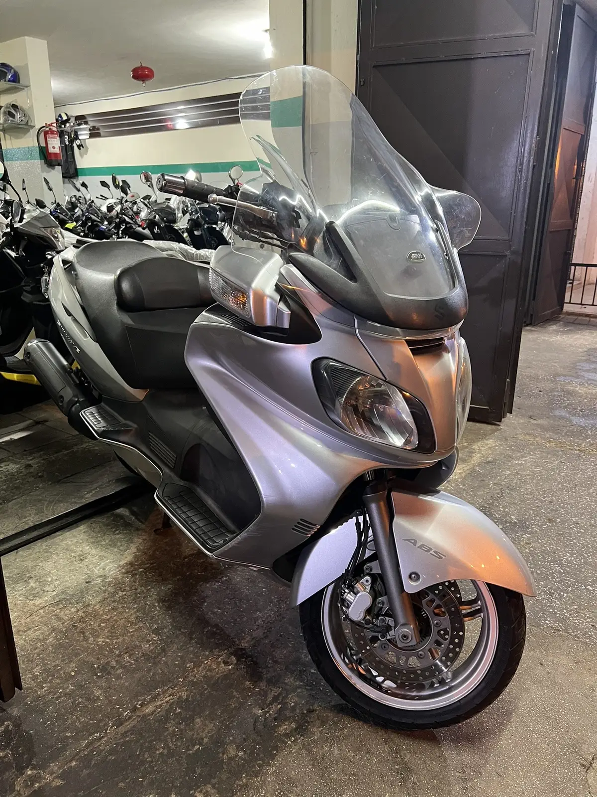 Suzuki Skywave- 650LX- Used in very good condition - Steptronic - ABS - Power windshield - Power hands grips - Power Mirrors - Power Mode#دراجات #دراجات_نارية #@SUZUKI🔛🔝 