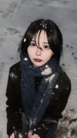 나도 내 실물후기 궁금해..!💙 나 실제로 본 사람들 어디서 봤는지 어떤지 댓글 달아주라 나중에 또 보면 인사하자 우리🥹 #눈싸움하자 