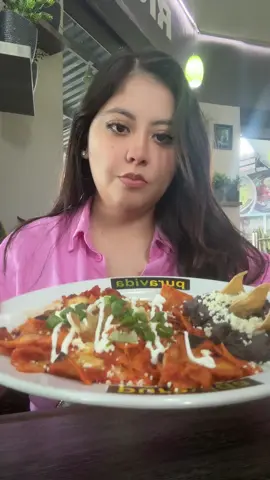 Comiendo chilaquiles de Pura vida en Mazatlan (un lugar de comida sana) #fyp #ASMR #chilaquiles #sinaloa #sinaloa #comida #Viral #parati #mazatlan #panama #lapanama #foodtiktok #agua #fresa #sandia #chilaquilesrojos  #eatwithme #fyp #viral #viralvideo #paratii #parati #fyp #fyppp #fyppp #comidamexicana #paratii #viralvideo 