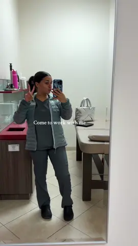 Come to work with me 💗 #waxing #waxer #esthetician #cometoworkwithme #Vlog u