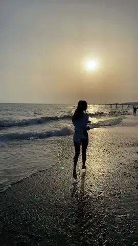 …и мечтаешь о море🐬🌊 #море #amore #macan #fyp 