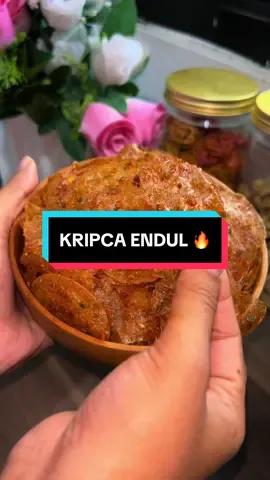 Kalau yang ini kalian kasih rate berapa? Chili oil nya bikin ngilerr gak siii😍😍 #kripikkaca #kripca #kripcapedas #cikruhpedas #fyp 