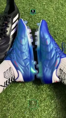 🔥 adidas Copa Pure 2 en su versión .1 🤙🏻 Mira la reseña completa en nuestro canal de YouTube 🇲🇽 Los mejores productos de las mejores marcas los consigues en @futbolemotion 🙌🏻 Usa mi código de descuento FUTBOLISTASFE.