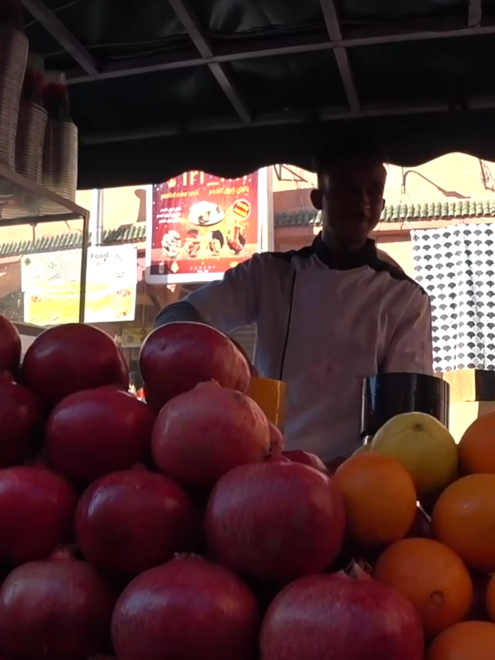 Fresh $2 Pomegranate Juice in Marrakesh 🇲🇦 #morocco #marrakesh #pomegranate