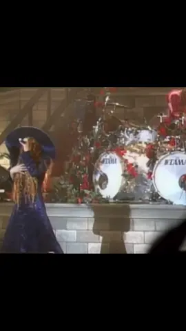this will always be one of my favorite Lareine songs #lareine #lareineband #kamijolareine #lareinekamijo #mayulareine #emirulareine #machilareine #fyp #foryoupage #fyppppppppppppppppppppppp #foryou #kamijo #KAMIJO #versailleskamijo #vkei #visualkei #vk #vkeiband #visualkeiband #yuujikamijo 