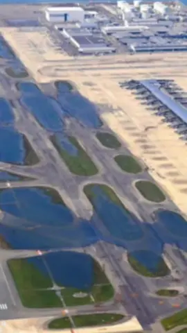 Japans airport is sinking 😳 #japan #japanese #airport #engineering #sinking #news #fyp 