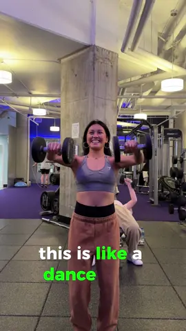 🥹Got it from her momma💪🏼🐀 #publicinterview #shoulderworkout #viral #gymculture #dance #FitTok #GymTok 