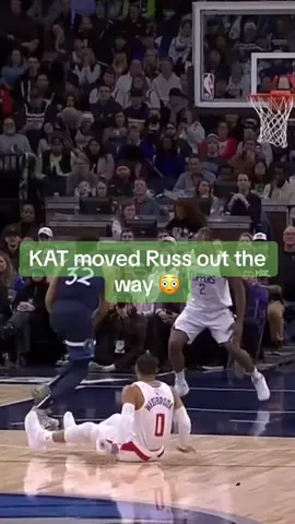#Russ wasn't stopping this #KarlAnthonyTowns #dunk 😤 #timberwolves #NBA #clippers 