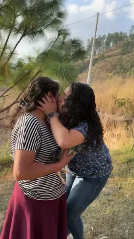 Si no me siguen en mi pagina de Facebook siganme muchá bo dean garras Aparezco como “la Ketzy” 