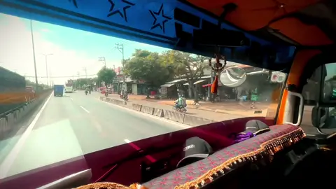 Chạy đường dài 1 mình bùn quá ! Mướn thêm 1 thằg đi chung nói chiện cho zui! Và đây là nó khi lên xe đc 3p🤦‍♂️