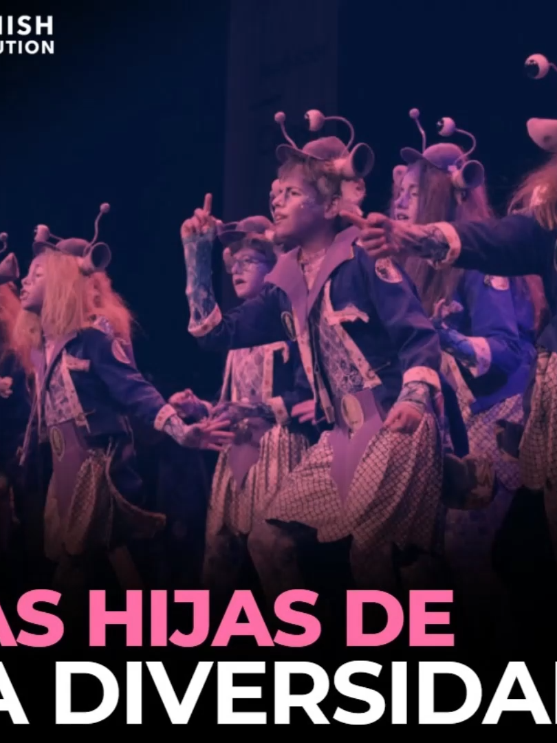 Niñas y niños cantan en defensa de la diversidad de lenguas en el Carnaval de Cádiz s realmente admirable lo que ha logrado la comparsa infantil 