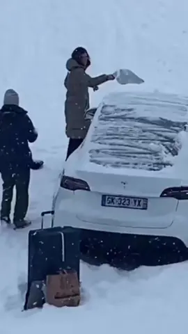 How NOT to de-ice your car in the winter