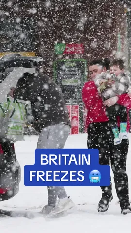 Britain is freezing under an ARCTIC BLAST that’s set to bring snow and sub-zero temperatures to the country all week, leading to shut schools and travel chaos. #snow #snowuk #arctic #weather #cold #coldweather #fyp #uksnow #uknews #news #freezing #schoolclosed #Scotland #london 