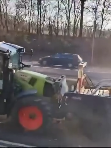 CRAZY TRACTOR ACCIDENT #tractor  #agriculture  #farm  #johndeere  #farming  #farmer  #fendt  #newholland  #tractors  #farmlife  #traktor  #masseyferguson  #landwirtschaft  #claasjaguar  #caseih  #jattlife  #agro  #swaraj  #tractorlife  #jatt  #farmers  #ford  #agricultura  #tochan  #punjabi  #harvest  #valtra  #agri  #case  #extremeineamm