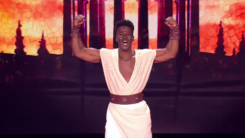 Spreading a little Disney magic singing “Go The Distance” from Disney’s Hercules at @Royal Variety Performance celebrating #disney100 and @Disney on Broadway  #royalvariety #royalvarietyperformance #disney #disney100 #broadway #westend #musicaltheatre #hercules #herculesdisney #gothedistance #london #royalalberthall 