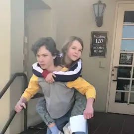 So cute. #youngsheldon #youngsheldoncast #missycooper #georgiecooper #raeganrevord #montanajordan 