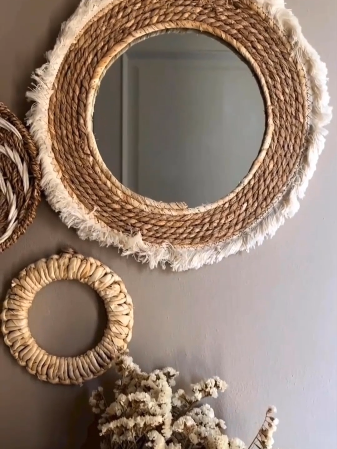 Natural feeling for your wall decoration #homedecor #diyhomedecor  #diyhome  #mirror #mirrordiy #mirrorcraft #diyideas #aesthetic #diyvideo  #diycrafting  #DIY #diydecor #tutorial #homedecortutoria #блогерукраіна #boho  #bohostyle  #bohemian  #mirror  #diycrafts  #diyproject  #rustic  #creativity  #mirrors  #interiordesign  #interior  #bohemia  #artsandcrafts #dolixoaoluxo  #arte  #reciclaje  #reciclagem  #ambiente  #explorar  #dica  #diy  #façaterapia  #explore  #lar  #Home  #homeoffice  #decoração #homedecor #diyproject #viral #tiktok #uk #trending #foryou #fypシ