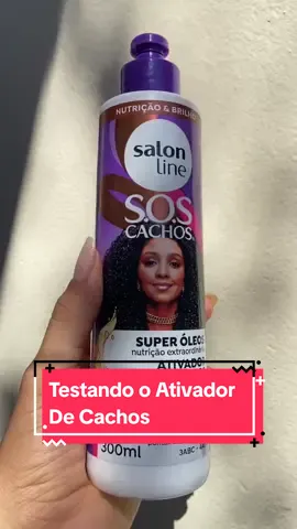 testando novo ativador de cachos da @Salon Line! Cuidados para cabelos cacheados: descubra como realçar seus cachos com dicas, truques e produtos incríveis. Comente 'cachos' e junte-se a nós nessa jornada para um cabelo saudável e cheio de vida. Hidratação, definição e proteção são essenciais para fios deslumbrantes. Celebre seus cachos e cuide deles com amor. Venha conosco e conquiste cachos incríveis!  #fyp #cachos #creme #ativadordecachos #cuidado #rotinacapilar #capilar 