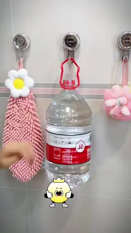 Super practical suction cup hook, strong load-bearing ability, no need for glue, change position at any time#tiktok #fyp #Home #couple 