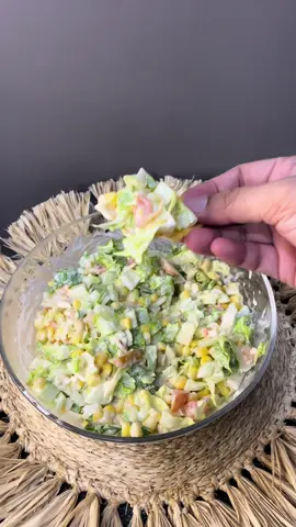 Trying out the trending Nacho Salad but make it cheesy #saladrecipe  #saladbowl #nachos  #trending  #viral