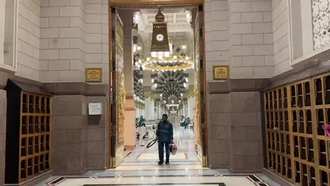رجب.  ‏﴿ فَلا تَظلِموا فيهِنَّ أَنفُسَكُم ﴾  ‏اللهم بارك لنا في رجب وشعبان ، وبلغنا شهر ‏رمضان 🤍 .#fyp #اكسبلور #المدينه_المنوره #رجب 
