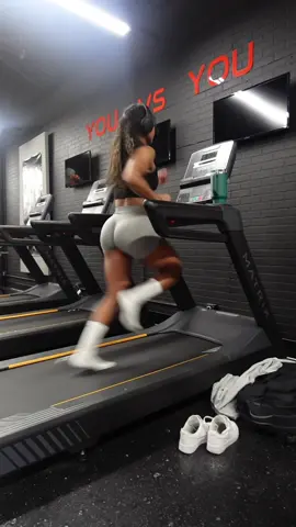 Full sets/reps on my insta 🫶 | #Fitness #sprintintervals #sprinttraining #abs #abworkout #FitTok #GymTok #fyp 