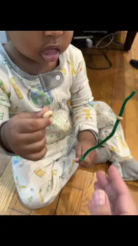 activity for our fine motor skills with some cheerios and pipe cleaners ✨  #fyp #fypシ #fypシ゚viral #toddler #toddlersoftiktok #toddlermom #finemotorskills #finemotoractivity #finemotor #boymom #boymomlife #15monthsold #MomsofTikTok #momlife #momtok #mom #sahm #sahmlife 