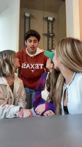 Andrew looked at lexi first then again last ❤️ How this trend works is that the girls look at the guys and whoever the guy looks at first he likes  #landrew #landrewis4ever #andrewdavila #lexibrookerivera #foryou #foryoupage #fypシ #viral 