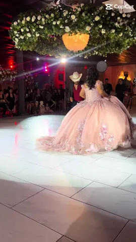 Padrino & ahijada baile de XV#fyp #parati #quinceañera #quince #padrino #ahijada #ahijadaypadrino #sangoloteadito #sorpresa #bailesorpresa15 #xv 