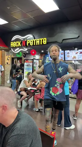 @Rock N’Potato LV #mrstretch19 #surfnturf #loadedbakedpotato #tiktokfood 
