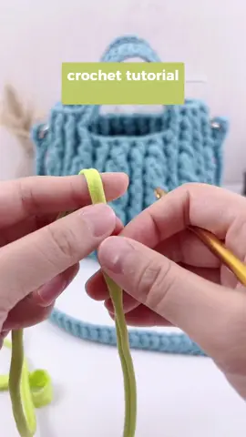 crochet tutorial 💚 #crochetwithme #crochettutorial #crochet #crochet #crochetsoftiktok #crochetbusiness #handmade #crocheter #easycrochet #yarn #crochetforbeginners #yarnlovers #crochettok #crochetaddiction 