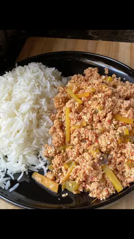 Have you heard of egg sauce before🌚 something you can do in a few steps and you have an amazing meal…hope you try it out and tell me how it goes🥰 #eggsauce #eggstew #eggsaucerecipe #eggstewrecipe #eggs #yummy #christellaskitchen 