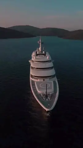 This is the 164 Meter Superyacht ‘Eclipse‘ #yacht #eclipseyacht #luxuryyacht #ocean #foryou 