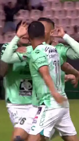 Vaya golazo del Fidel Ambriz 🚀🦁 #ConcaChampions  #concacaf #futbol 