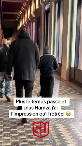 La taille du vigile aussi ça aide pas mdrr #hamza #rap #rapfrancais #rapfr #fypシ #foryou #fyp #pourtoii #pourtoi #foryourpage #foryoupage 