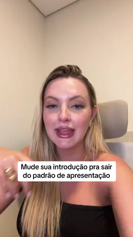 Levanta a mao quem não aguenta mais os video parando pra introdução 😅 #socialmedia #tiktok #estrategiasdemarketing #ganchossubliminares #reteratencao 