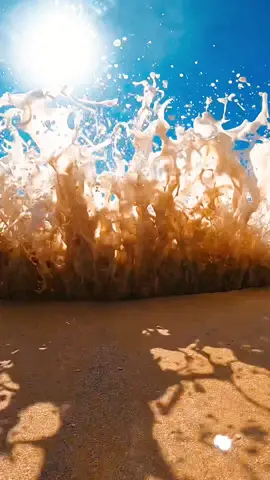 When you mix mentos and coke with the ocean 😮👀🔥 #theoceaninslowmotion #gopro #goproanz #oceantiktok 