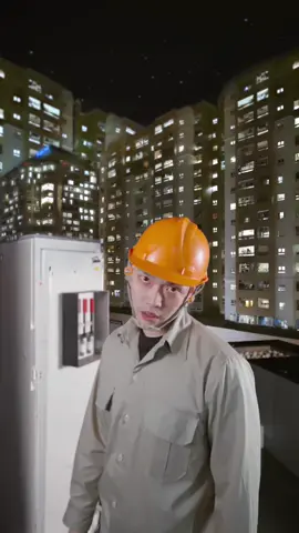 Đu trend hơi muộn tí nên chơi tới luôn 👷‍♂️