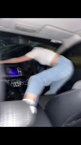 love this trend sm 🏎️💨 #fypシ #rightroundchallenge #driving #car #viraltrend #femalesdrivers #tiktokmalaysia 