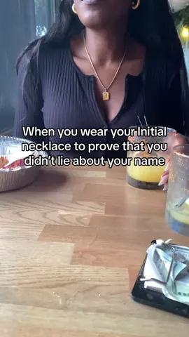 I told you that my name starts with an F. It may not be the right name . #initialnecklacependant #waterproofjewelry #tarnishfreejewelry #tiktokmademebuyit #tiktokshopfinds #gold #initialnecklacependant 