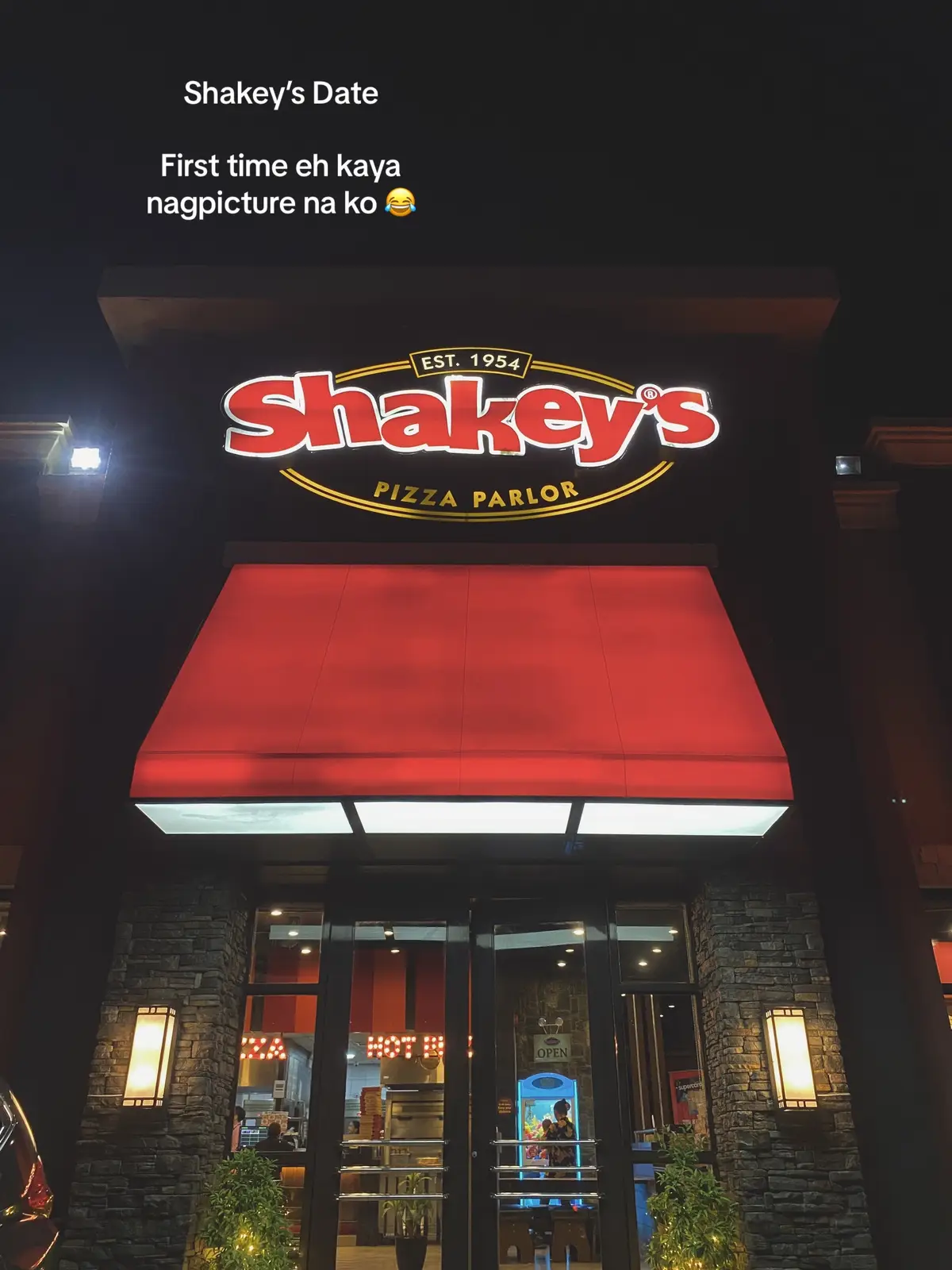 First timer haha #shakeys 