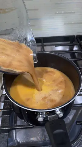 Replying to @nahomyzama una sopita apenas para este frío  qué está haciendo últimamente 🥶