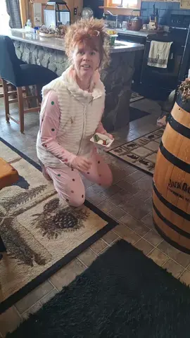 piggy loving snack time#minipigs #snacks #snack #morning #morningroutine #happyathome #happyvibes #goodvibes #pet #pets #minipigsoftiktok #homerthepigrou #funnyvideos #foryou #yummy #fyp 