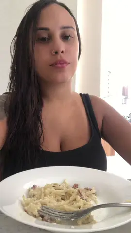 #macarraocremoso #macarraomolhobranco #comendo #almoço 