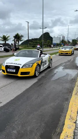 Paraná é assim… #policiamilitar ##policia##carrosdeluxo##audi##porsche#praia