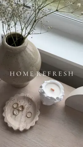 HAPPY THURSDAY🫶🏼🫧🤍 loving all the new little details 🤭 #Home #homerefresh #clean #CleanTok #cleaningmotivation #cleanwithme #neutralhome #homedecor #homedecorinspo #aesthetic #viral 