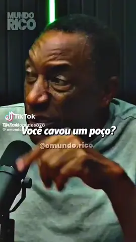 Vou sair do fundo do poço... vou dá volta por cima... Quem não pode me abandona é Deus...