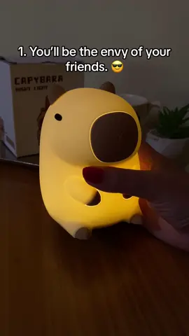 The Capybara Lamp will hold your phone even while playing games with friends. ☺️✨ #capybaralamp #capybara #nightlamp #squishylamps #tablelamp #ilovecapybaras #capybaramemes 