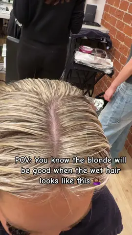 Blonde vibes meet wet balayage magic ✨💁‍♀️ #blonde #WetBalayage #butterblonde #brightblonde #wethair #butter #HairTransformation #hairtok #losangeleshairstylist 