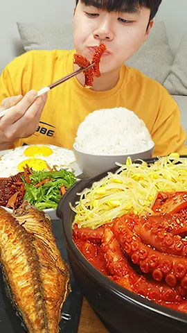 Youtube➡GONGSAM TABLE 이공삼 #foryou #foryoupage #foru #fyp #foryourpage #ASMR #먹방 #푸드 #틱톡푸드 #mukbang #mukbangkorean #cookingasmr #cooking #cook #octopus #fish #Kimchi #sidedish #LaverChips #낙지볶음 #고등어구이 #파김치 #김부각 #집밥